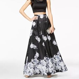 Sequin Hearts full skirt size 24 ** skirt in cover photo not exact skirt